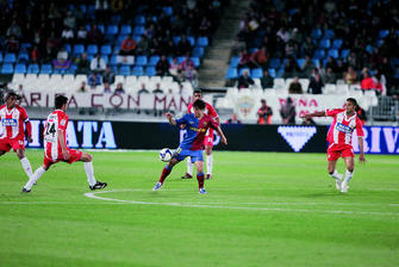 Bojan logró los dos tantos del Barça en su visita esta temporada al Estadio Mediterráneo.