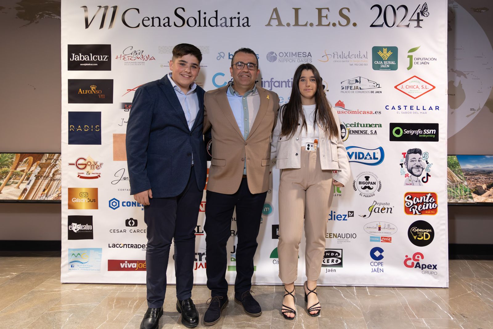 VII cena solidaria de la Asociación para la Lucha contra las Enfermedades de la Sangre (ALES), en imágenes