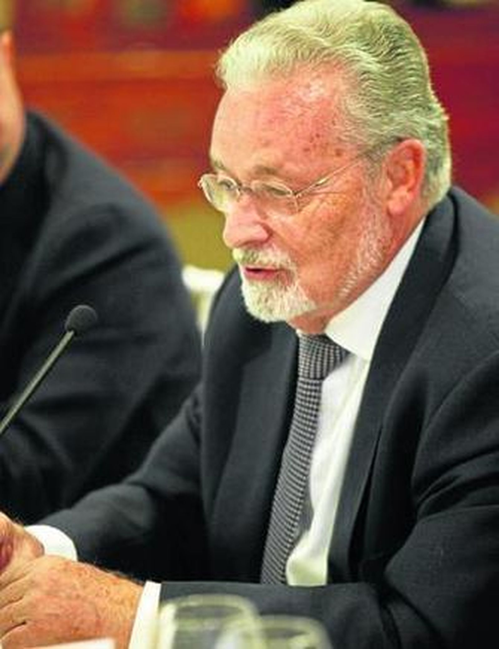 Jesús Maeztu, Defensor del Pueblo Andaluz, ayer en La Raza.