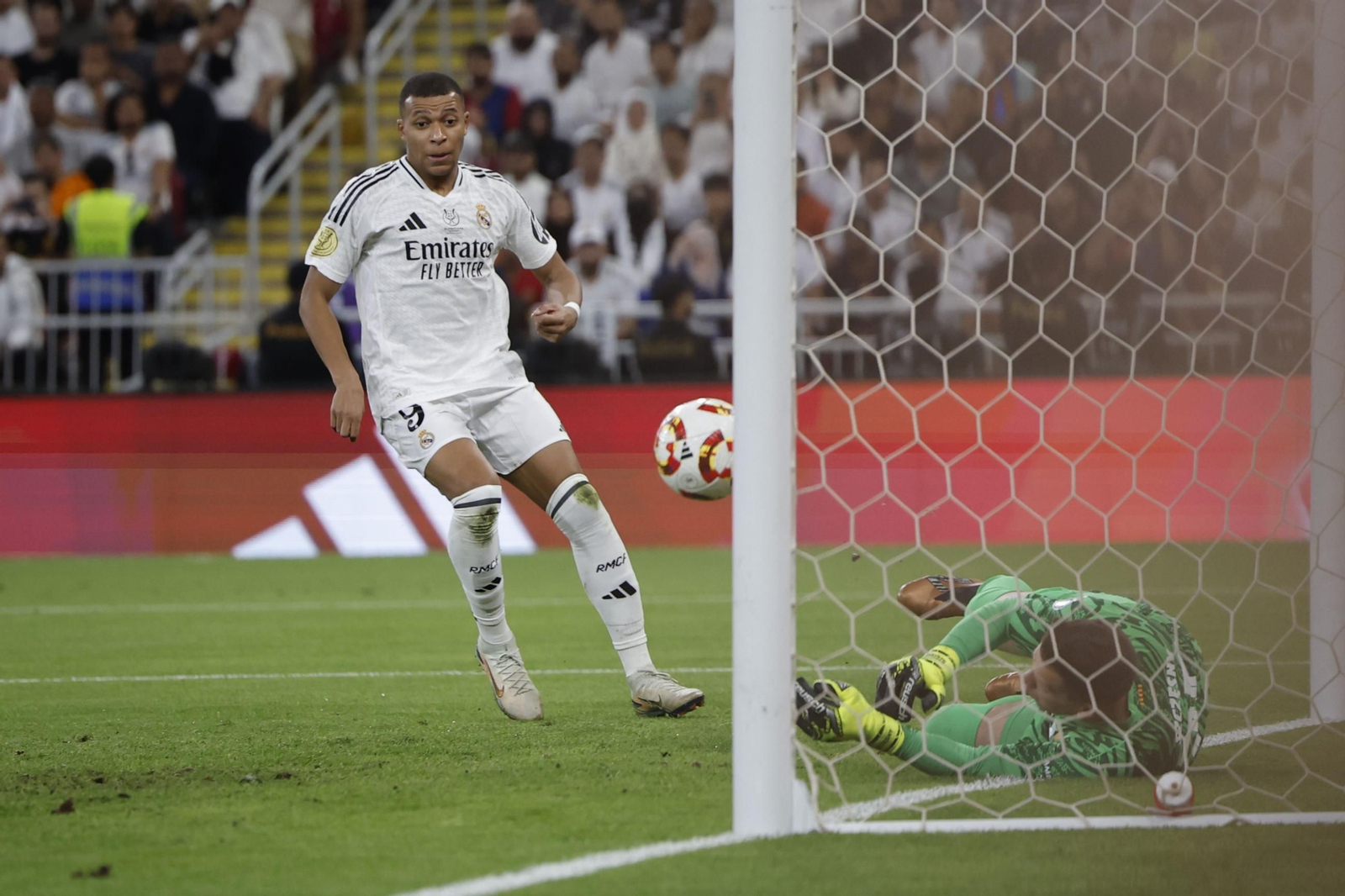 Las fotos de la Supercopa Barcelona - Real Madrid