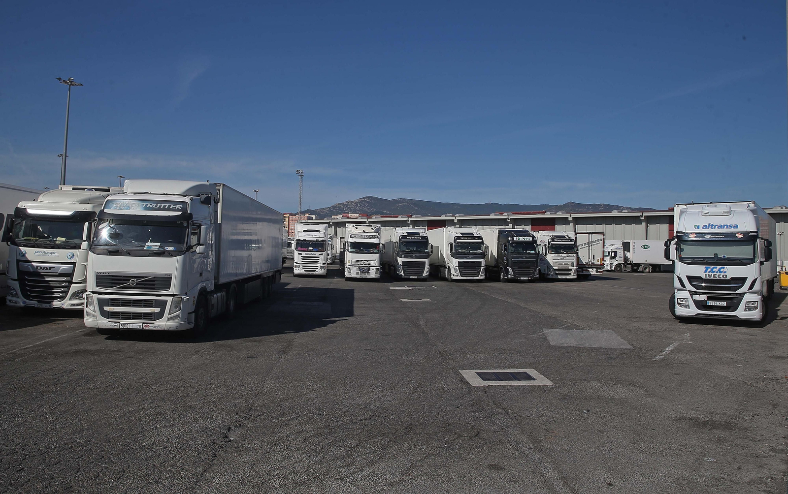 Fotos del colapso de camiones en el Puesto de Control Fronterizo del Puerto de Algeciras