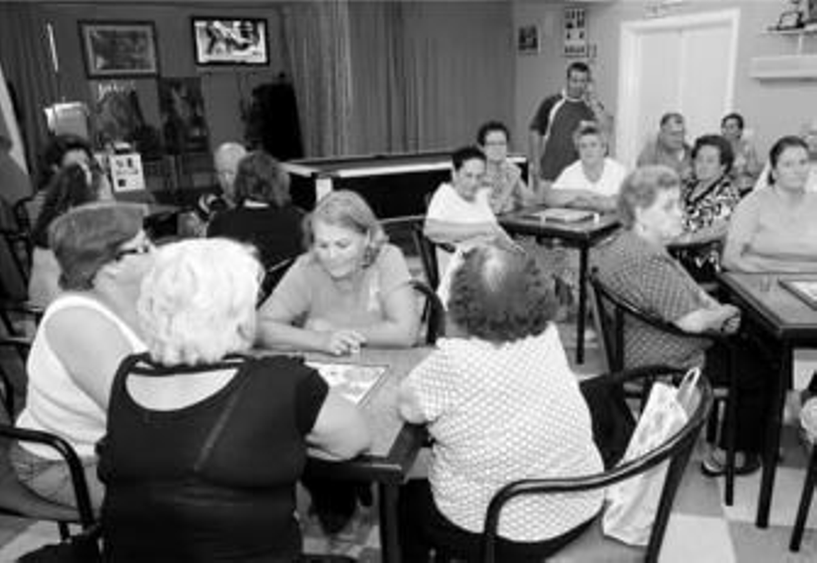 Varios grupos de mayores en la asociación 'El Chiquitín', días atrás. Varios grupos de mayores en la asociación 'El Chiquitín', días atrás.