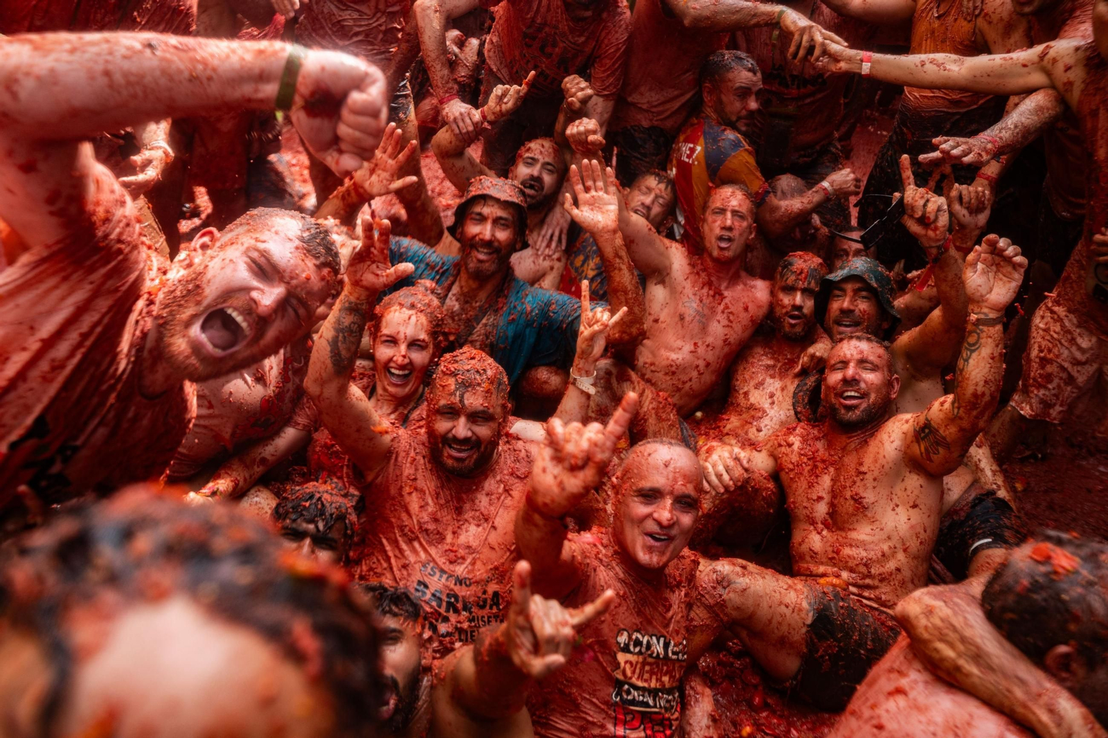 Las mejores fotos de la Tomatina de Buñuel 2025