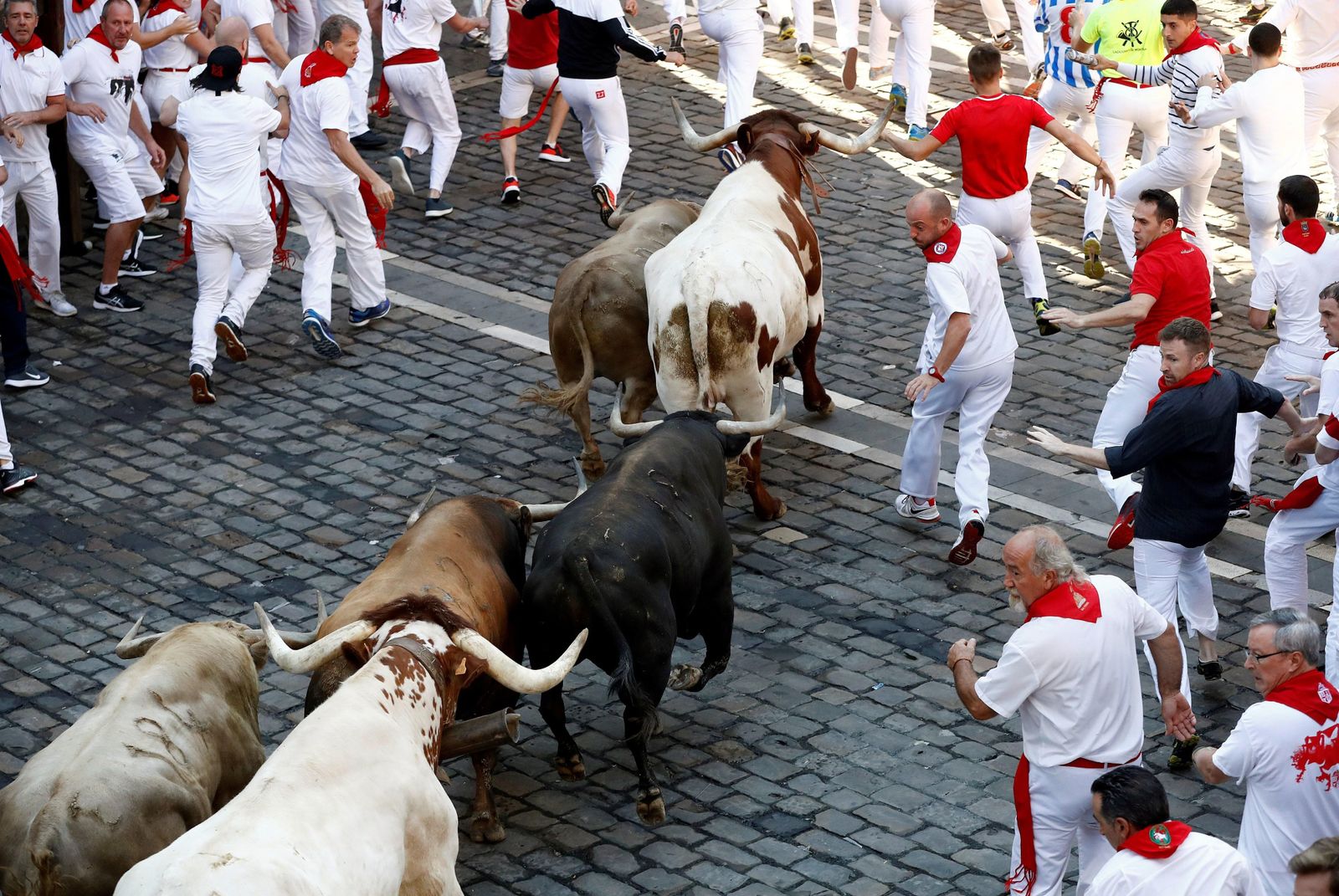 El quinto encierro de los Sanfermines, en imágenes