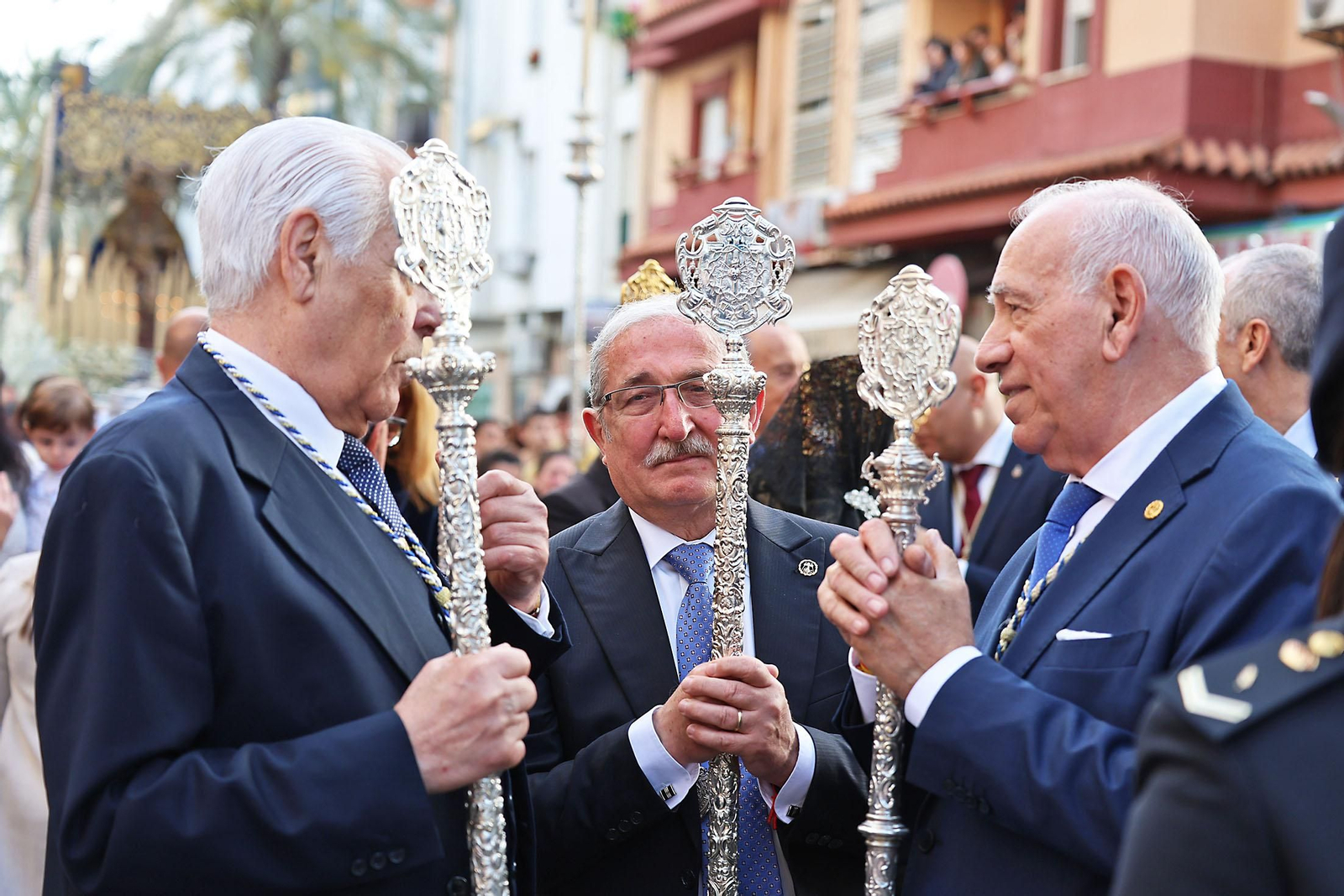 Imágenes de la VIrgen de Los Dolores por su barrio de las Colonias