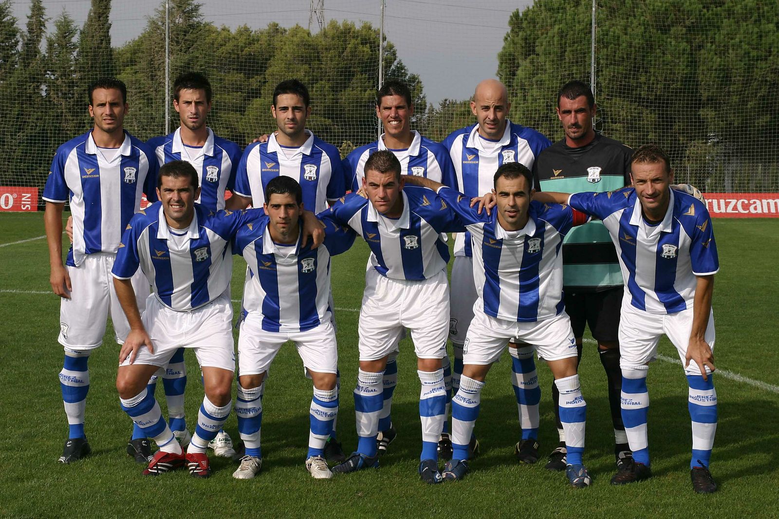 Formación del Jerez Industrial de la temporada 2008/2009, en la que estuvo cinco jornadas seguidas con la puerta a cero.