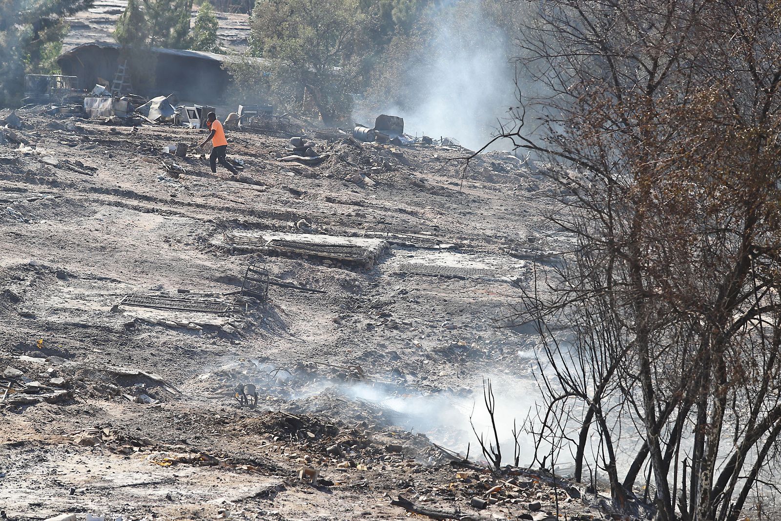 Así quedó el asentamiento de chabolas en Palos de la Frontera tras el incendio