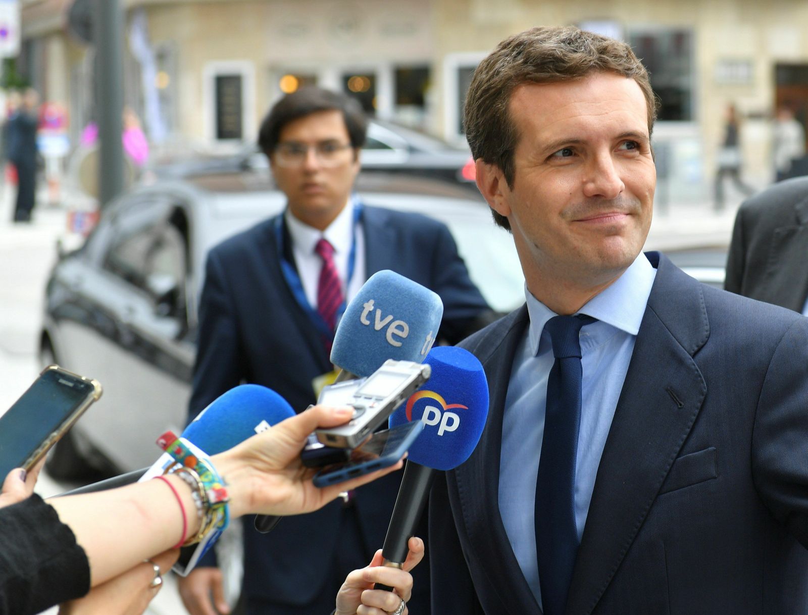 Pablo Casado a su llegada a la reunión del Partido Popular Europeo en Bruselas.