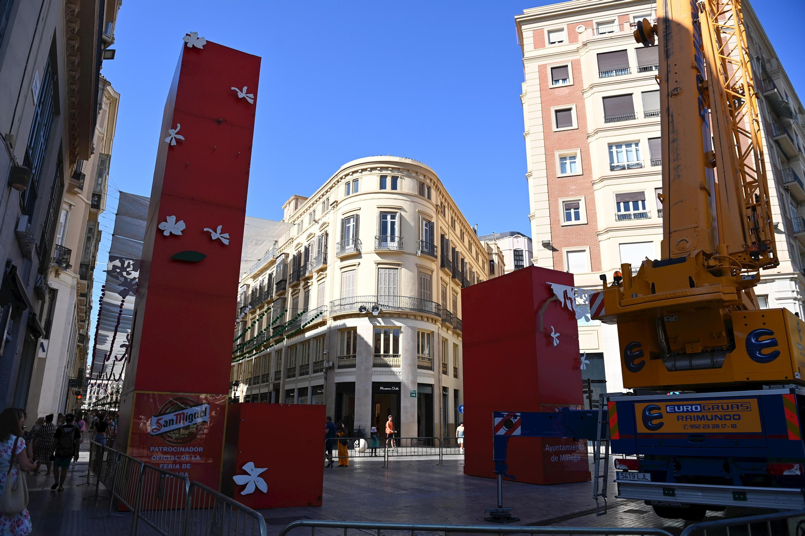 Feria de Málaga 2022: últimos retoques en el Real y el Centro (fotos)