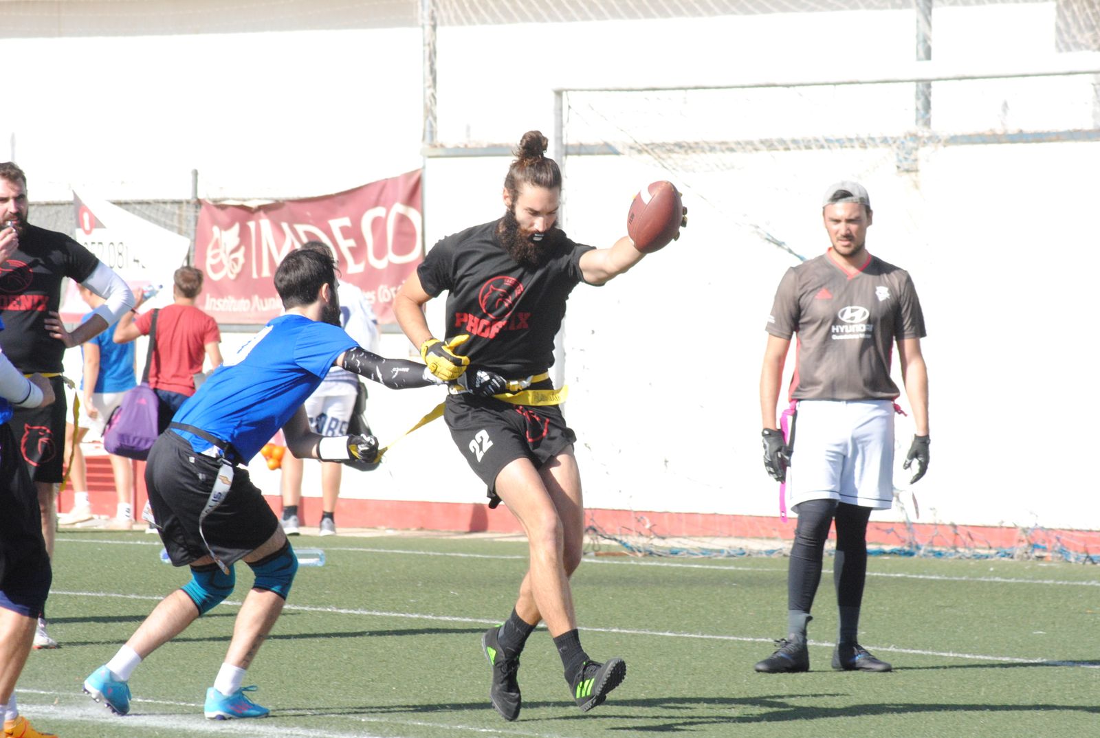 Una acción de uno de los partidos de la competición