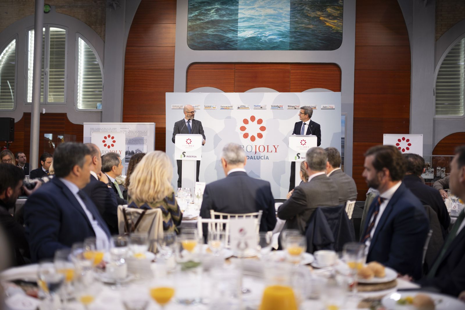 Imágenes del desayuno-coloquio con Jorge Paradela en el Foro Joly Andalucía celebrado en Huelva