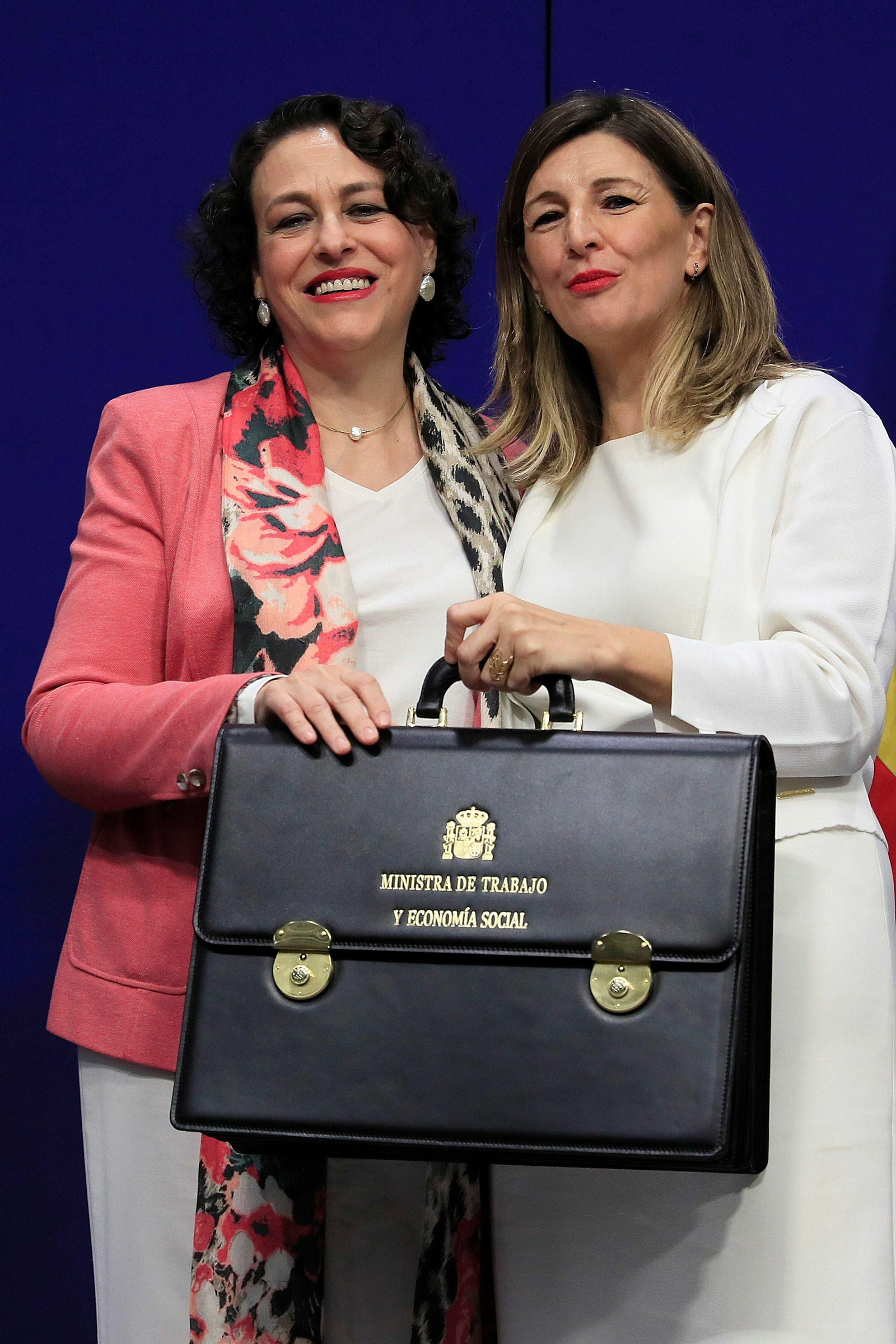 Los ministros reciben sus carteras