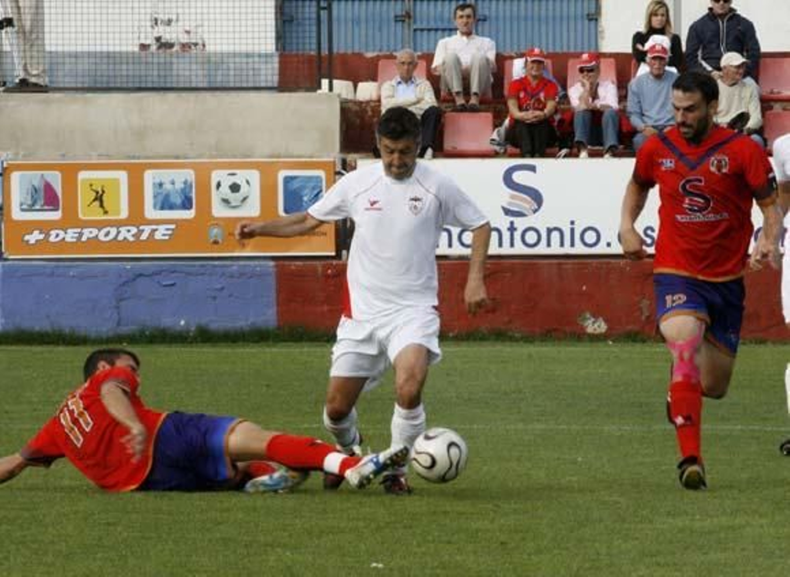 Valioso empate del Racing Portuense ante el Mazarrón (1-1)