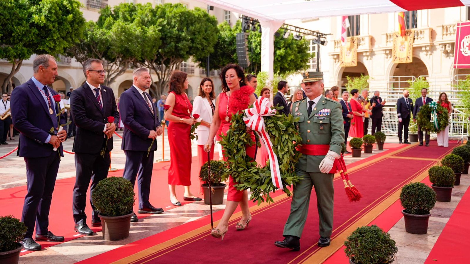 Ofrenda de laureles para los mártires de la libertad.