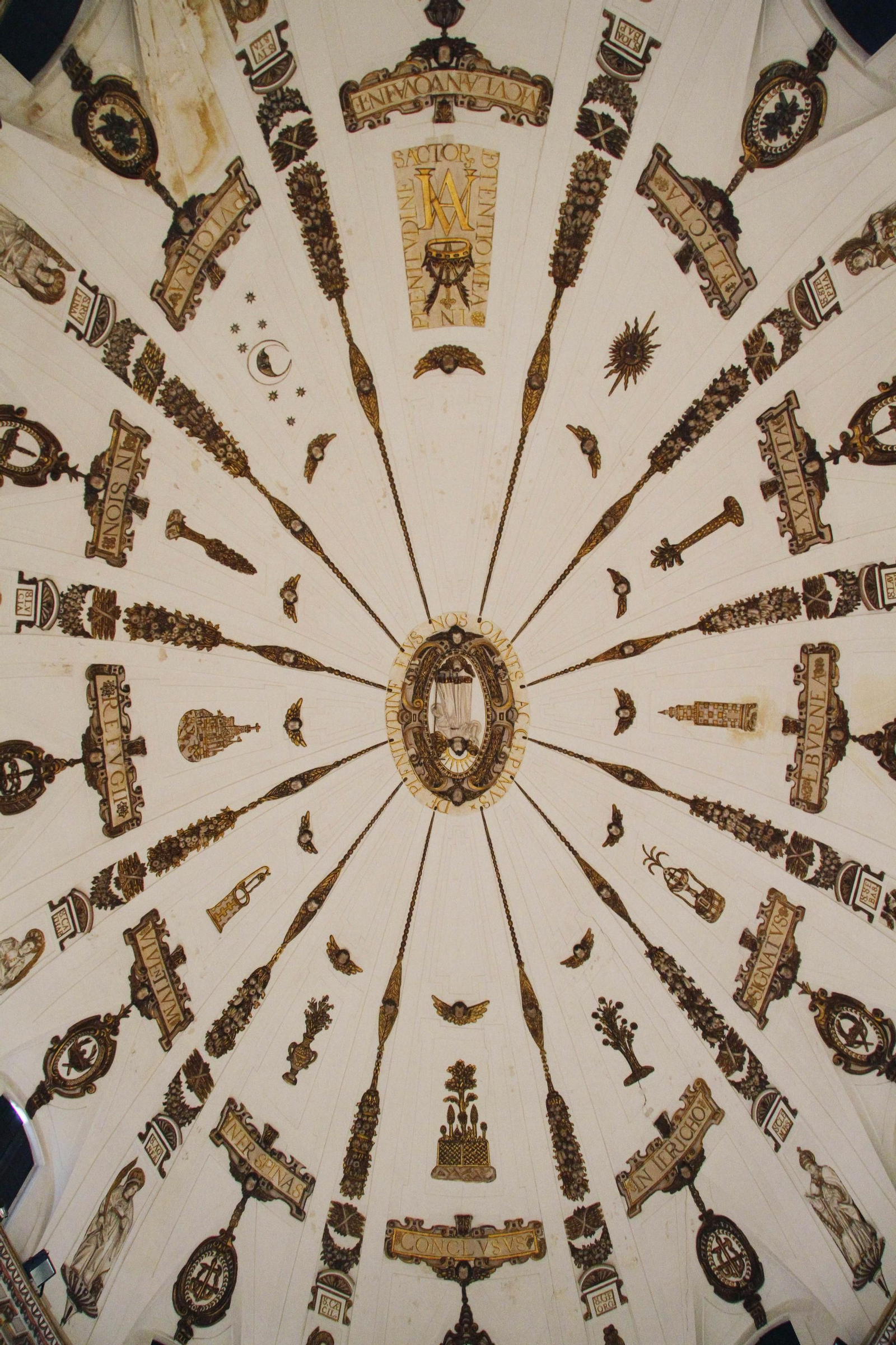 La fantástica bóveda.