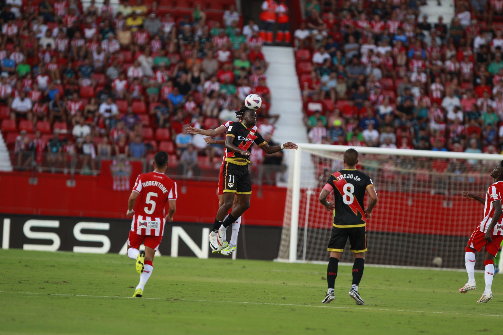 Imágenes del partido U.D. Almería-Rayo Vallecano
