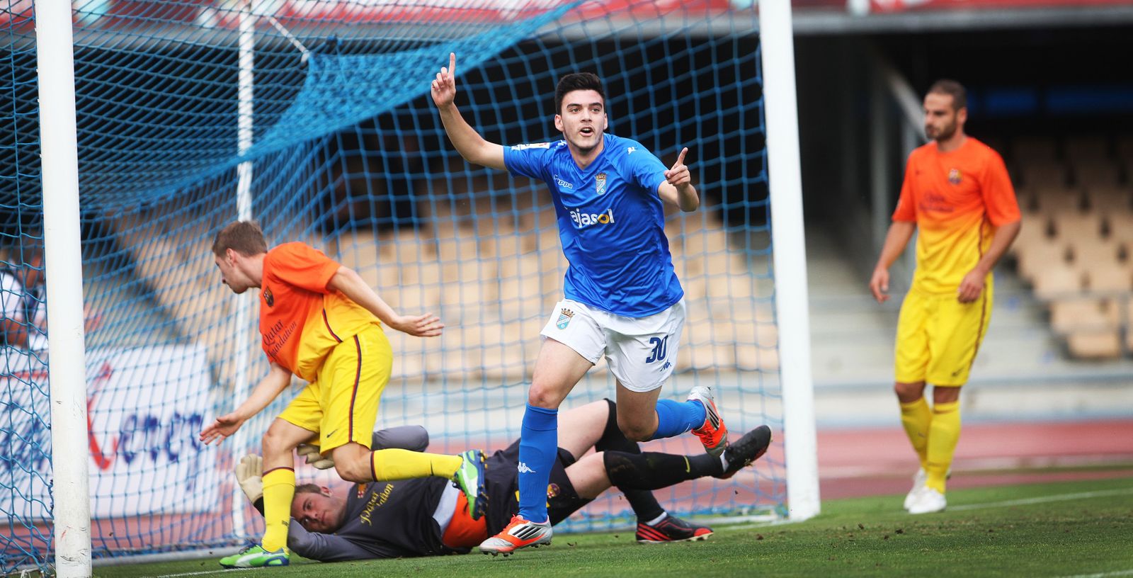 Javi Forján celebra un gol durante un partido del Xerez CD.