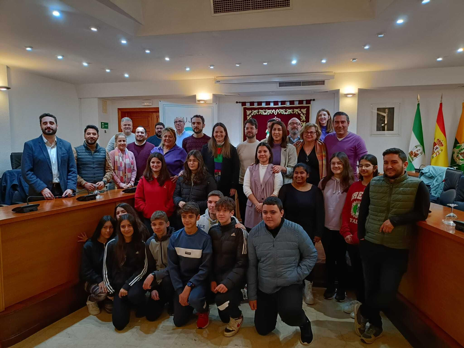 Los participantes en el acto por el 8-M en Los Barrios. Los participantes en el acto por el 8-M en Los Barrios.