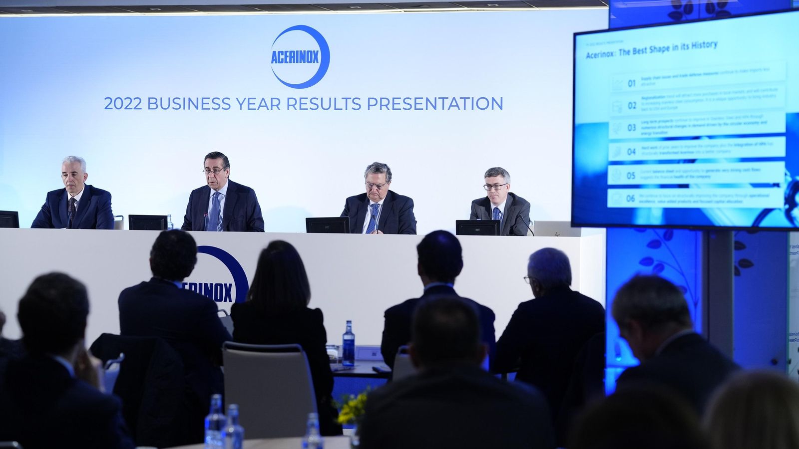 Los directivos de Acerinox exponen los datos ante accionistas e inversores, este miércoles.