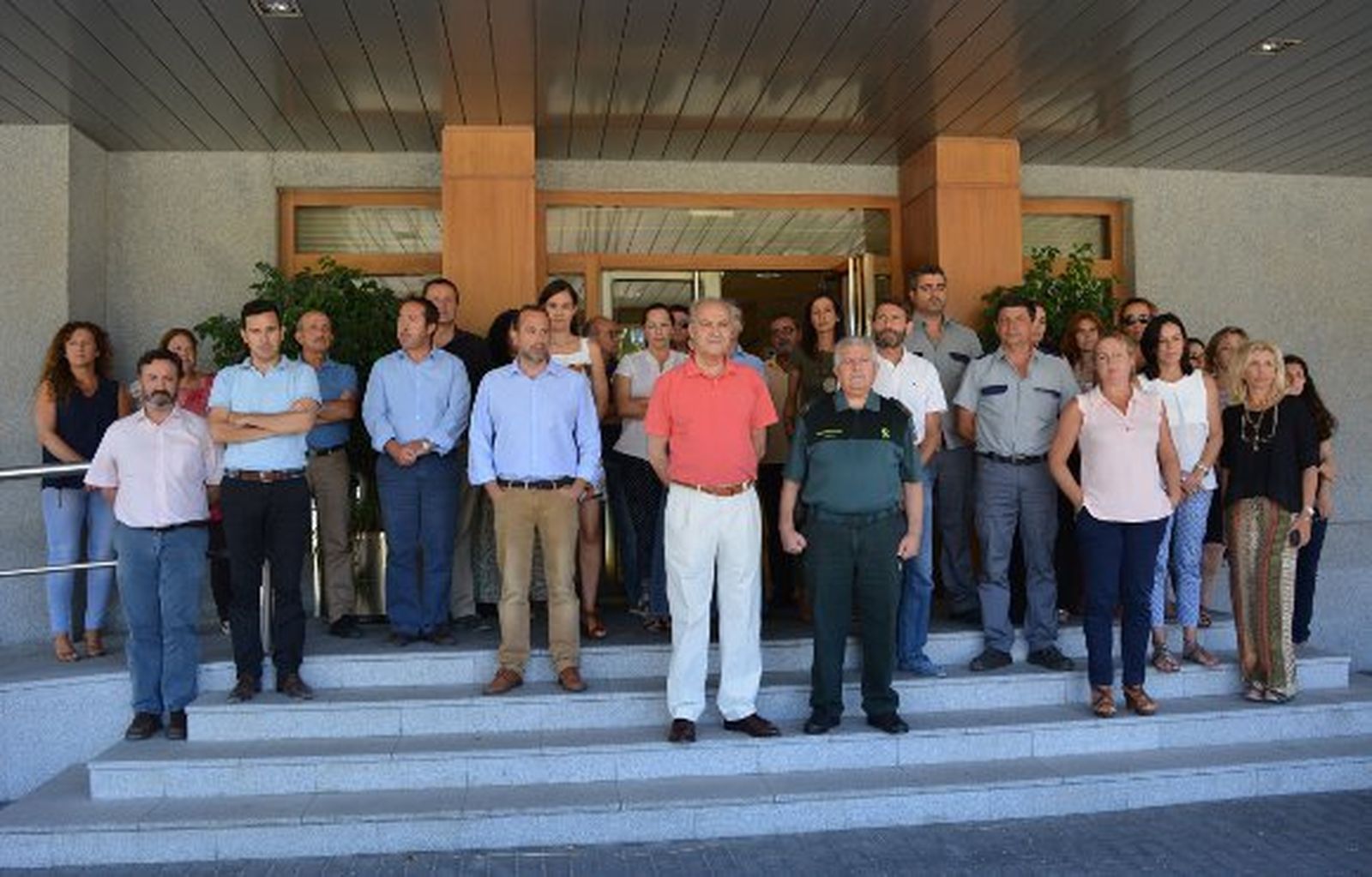 Minuto de silencio de la plantilla de ZF de Cádiz por las víctimas de Niza