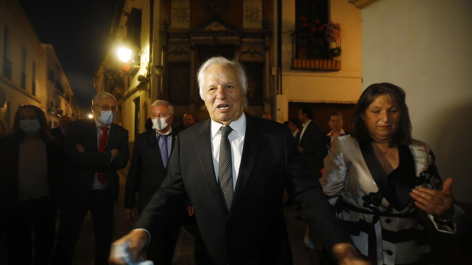 Manuel Benítez y su actual pareja a la salida de un acto en Córdoba el año 2020