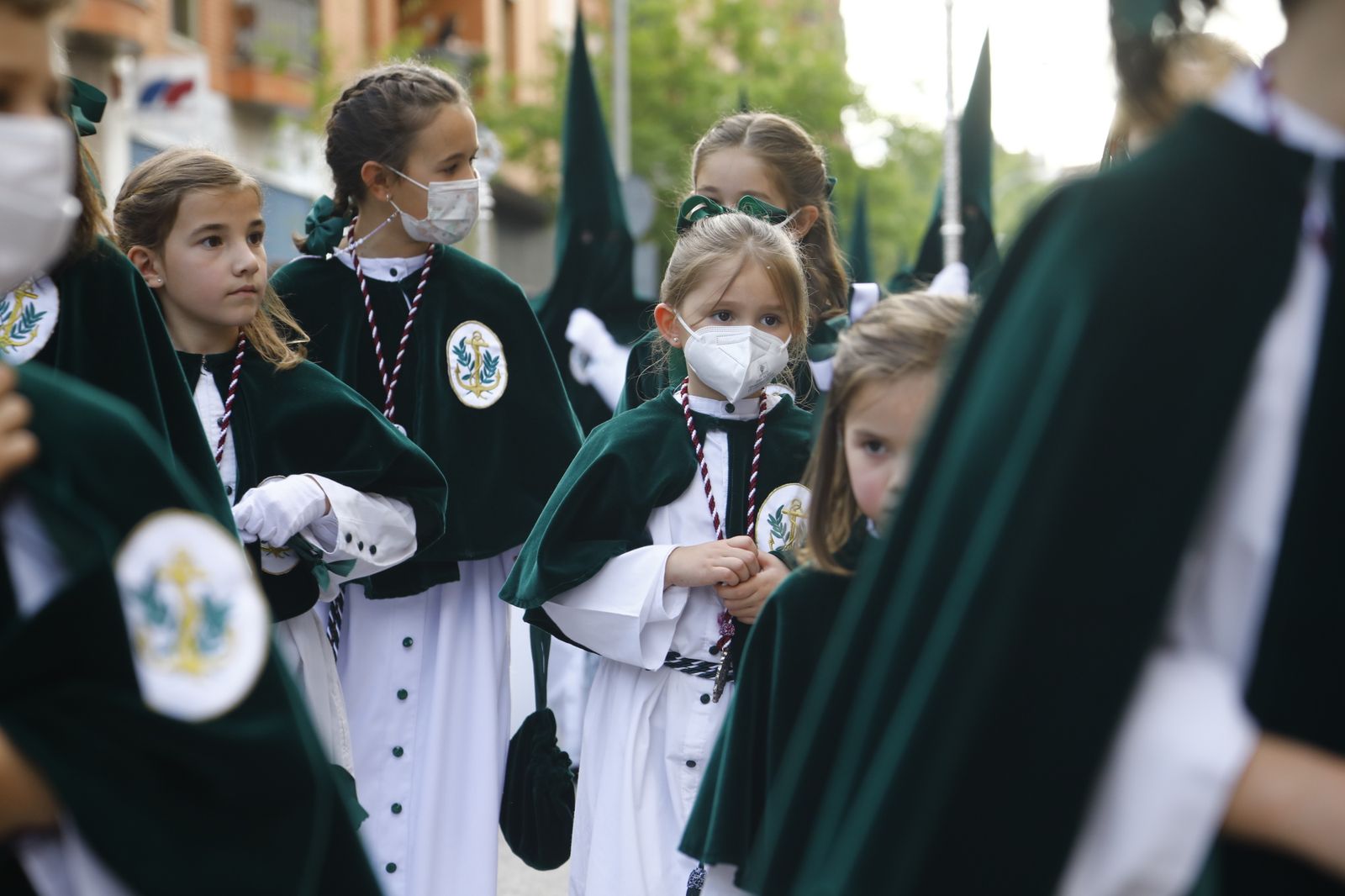 Jueves Santo en Córdoba: La procesión de la Sagrada Cena, en imágenes
