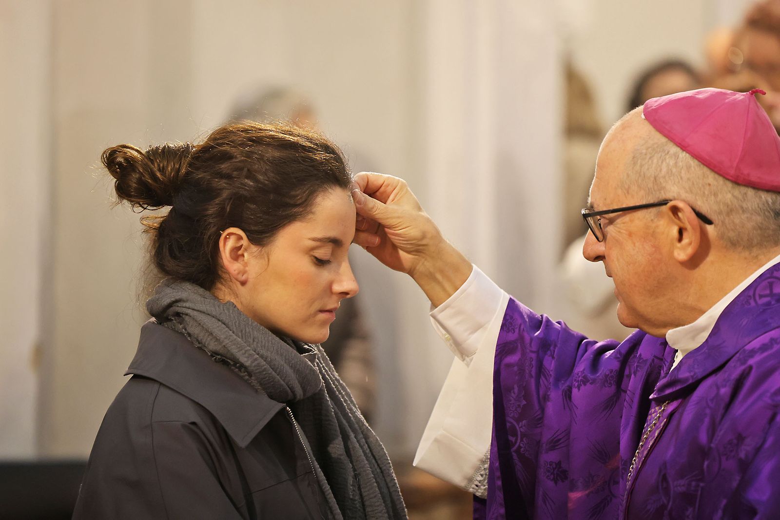 Las fotografías de la Misa de Imposición de Cenizas en la Catedral