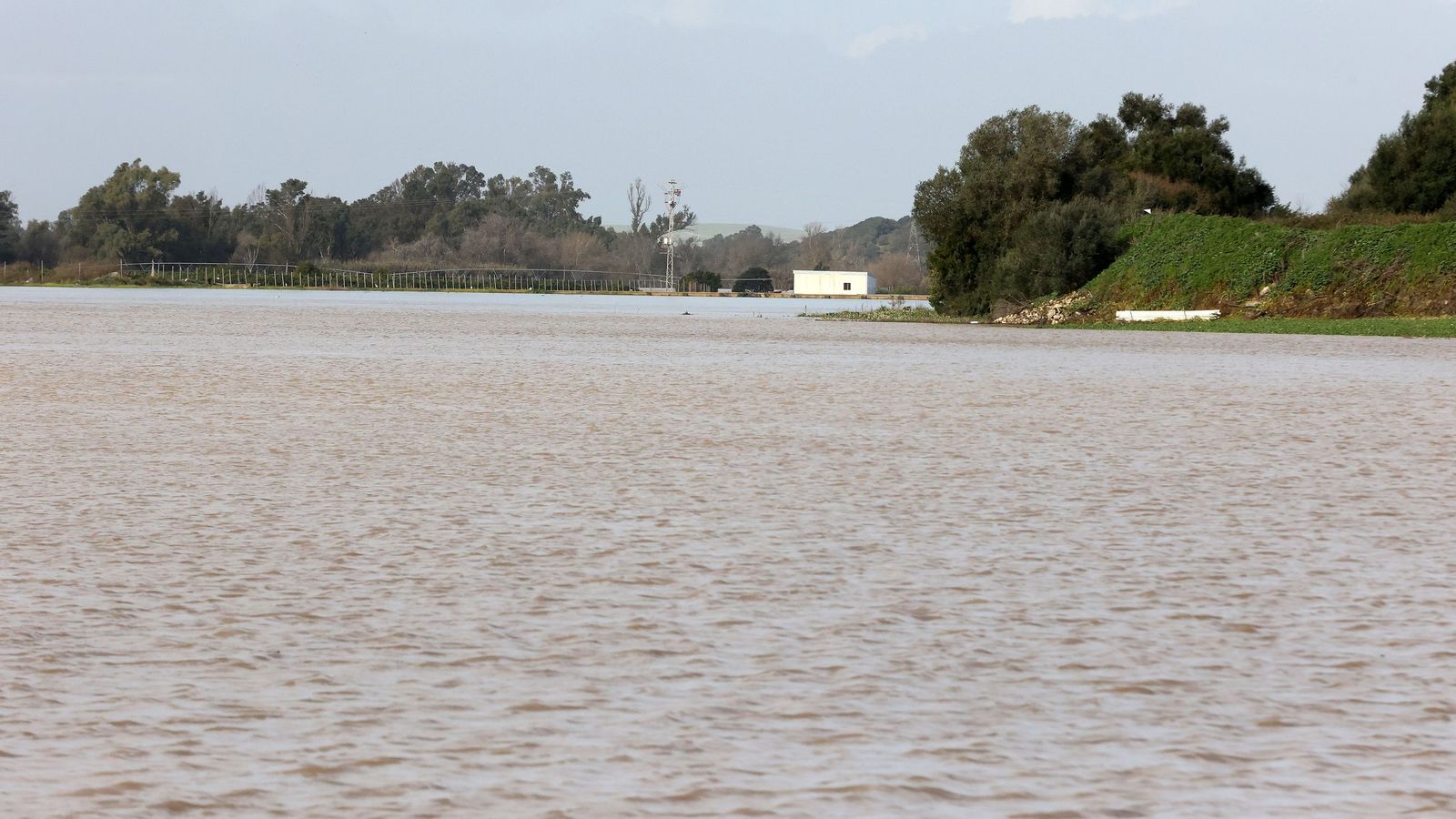 Así afronta la zona rural de Jerez la subida del río Guadalete