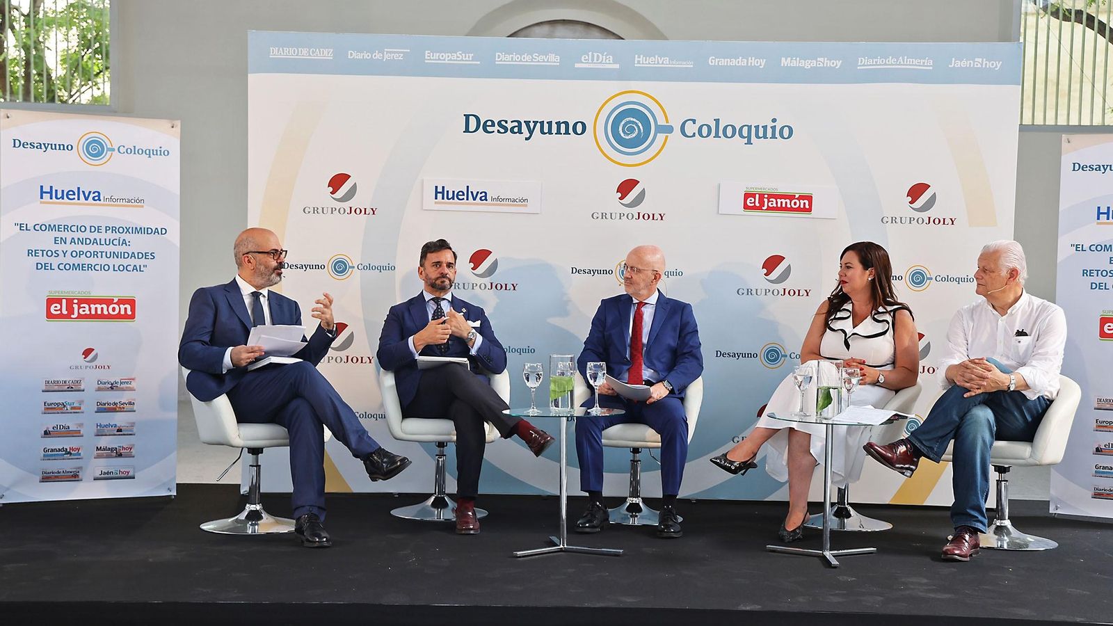 De izquierda a derecha: Javier Ronchel, Manuel Alejandro Cardenete, Álvaro González, Rocío Moreno y Juan Antonio Márquez. De izquierda a derecha: Javier Ronchel, Manuel Alejandro Cardenete, Álvaro González, Rocío Moreno y Juan Antonio Márquez.