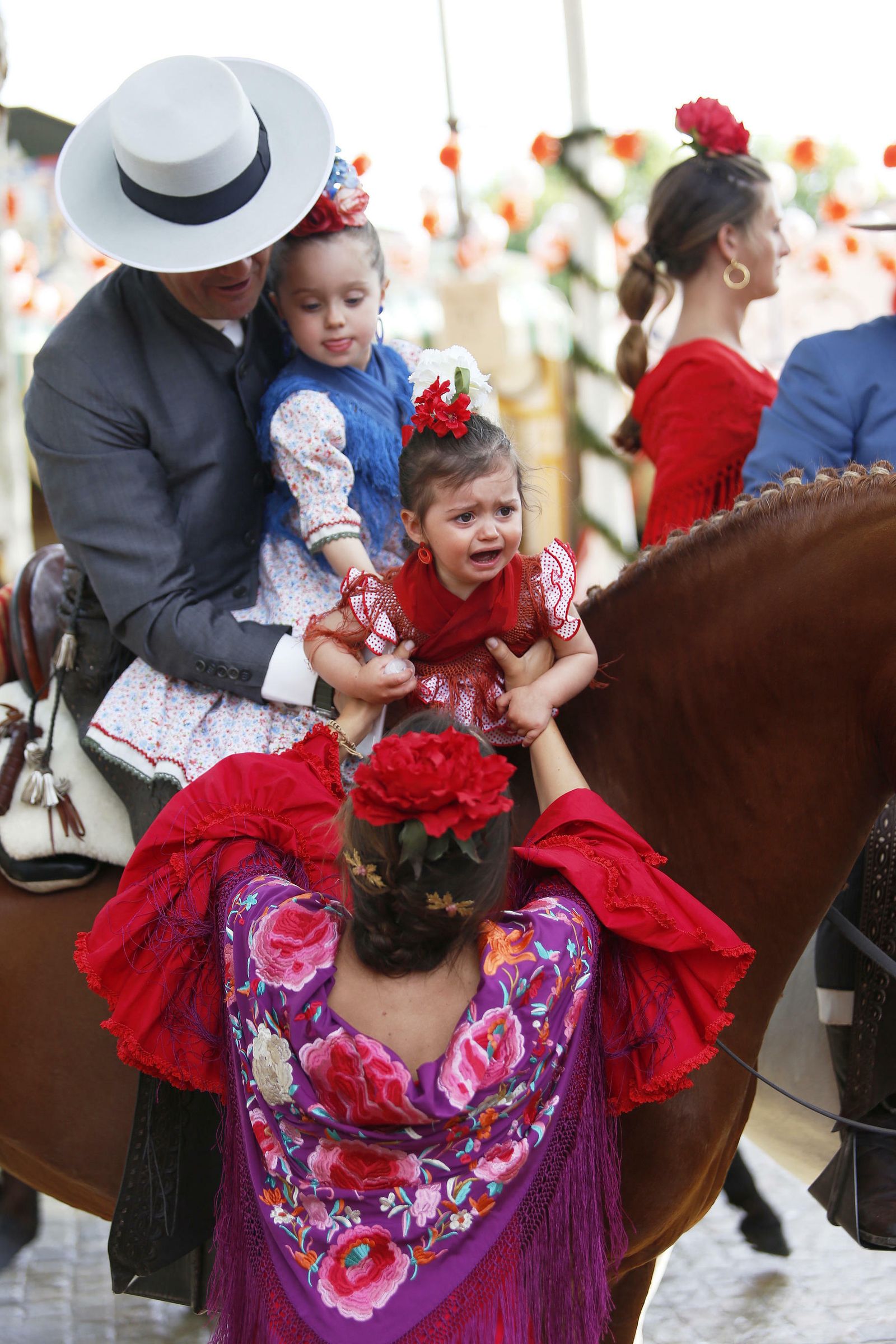 El Lunes de Feria, el primero con silencio en los 'cacharritos', en imágenes