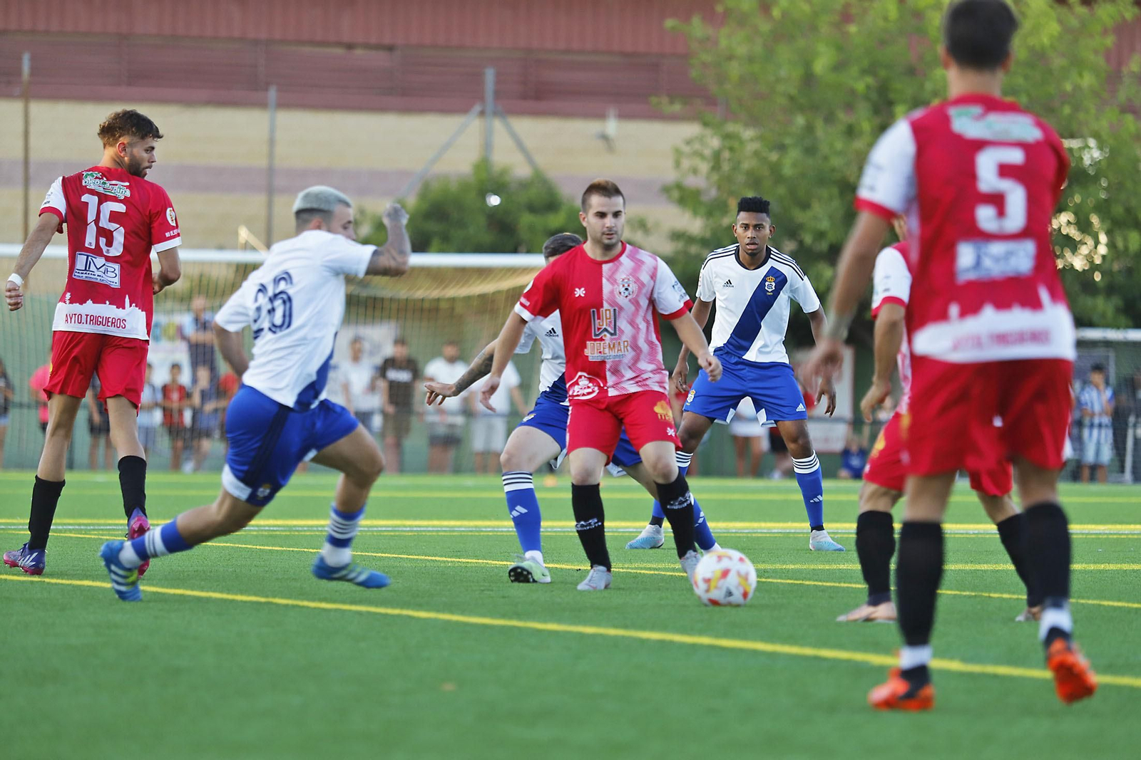 Imágenes del encuentro entre el Trigueros balompié y el Recreativo de Huelva