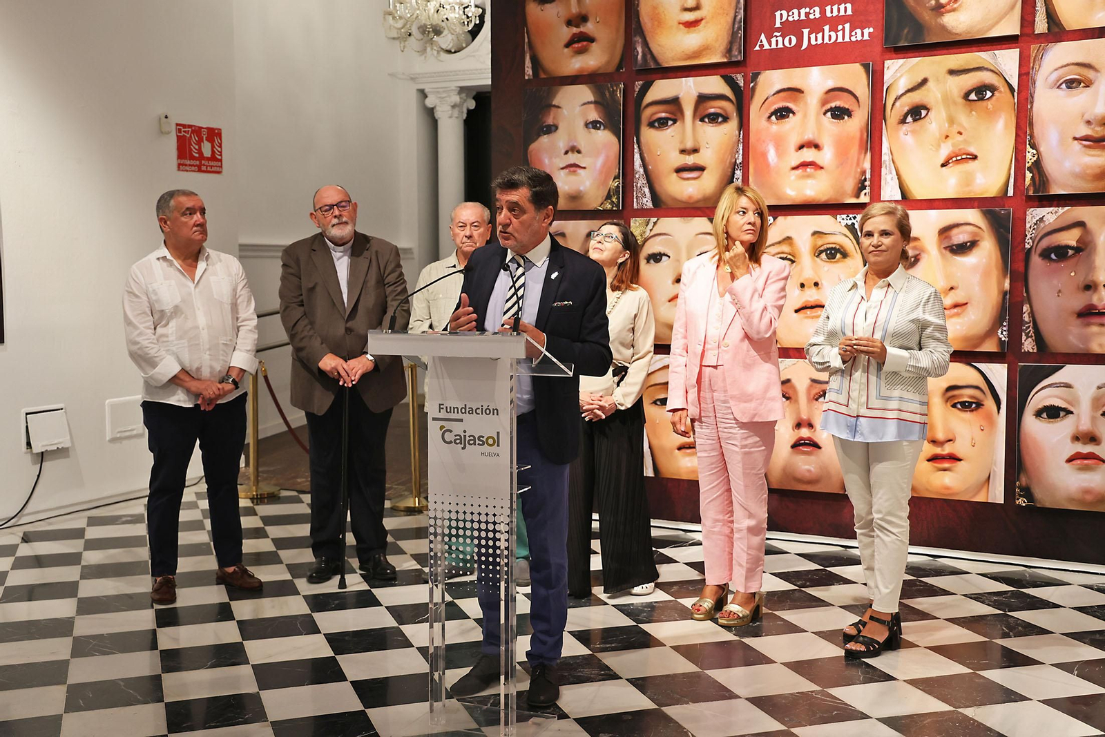 Imágenes de la Inauguración de la exposición 'Magna. Procesiones Marianas históricas en Huelva'