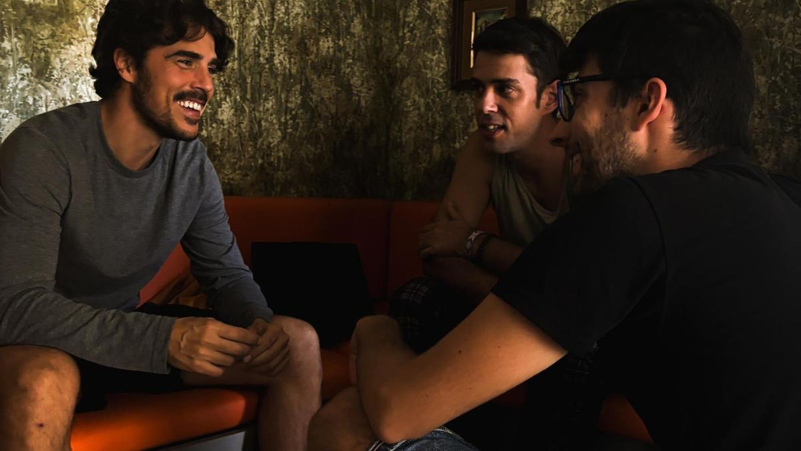 Javier Hernández (actor) , Pablo Liñares (acctor)  y Luis Navarrete (director) durante el rodaje