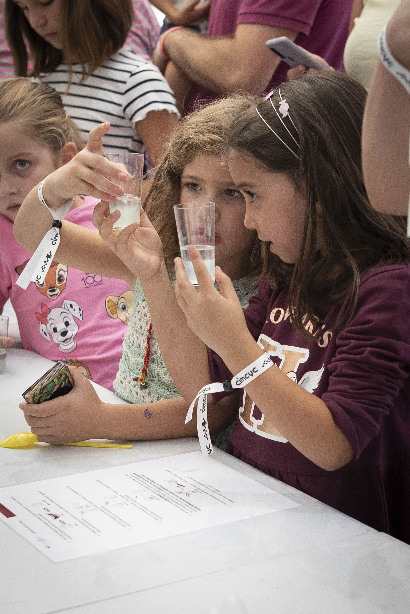 Así ha sido la Noche de los investigadores en Granada
