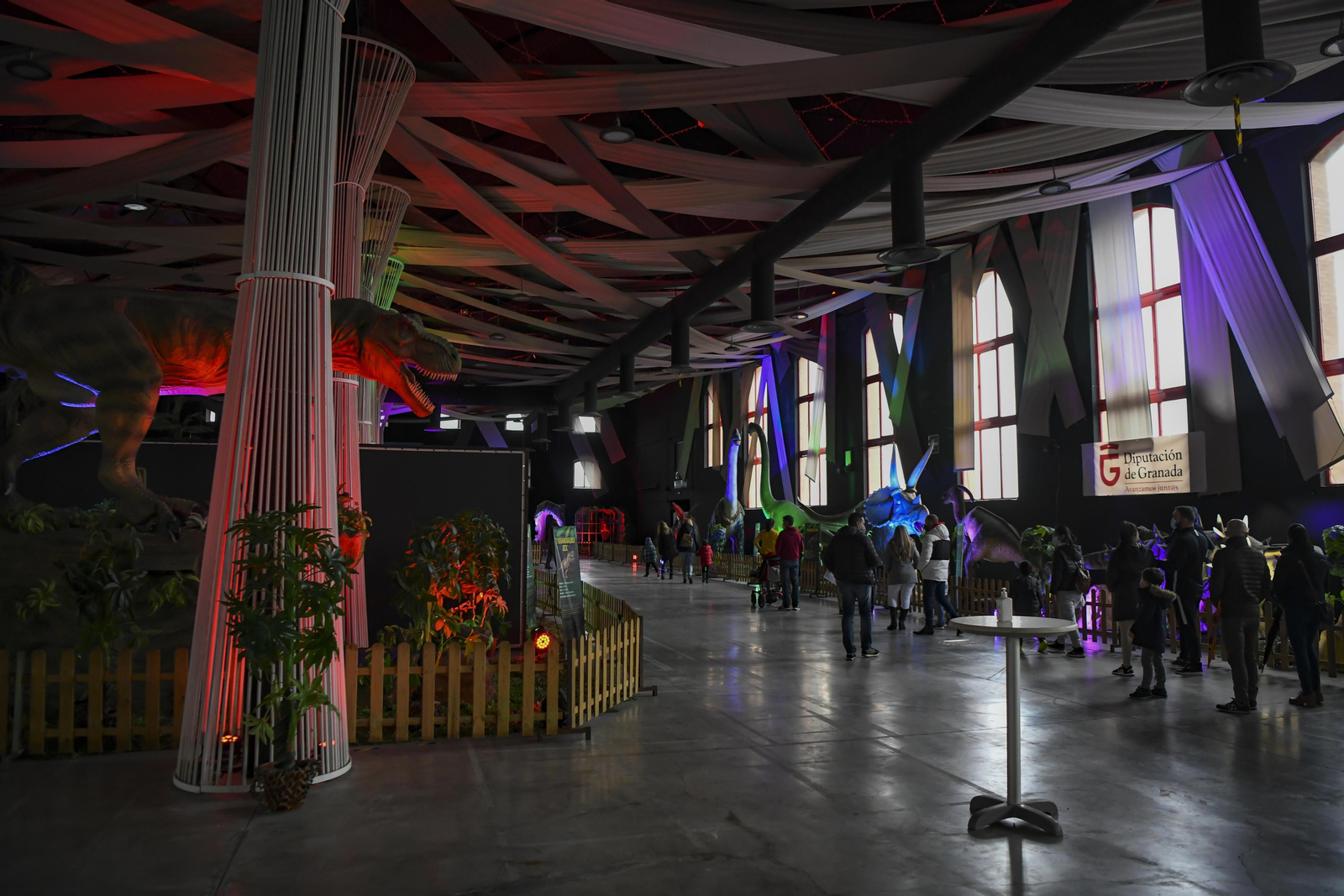 Dinosaurs Tour, la mayor exposición de dinosaurios animatrónicos, en Granada