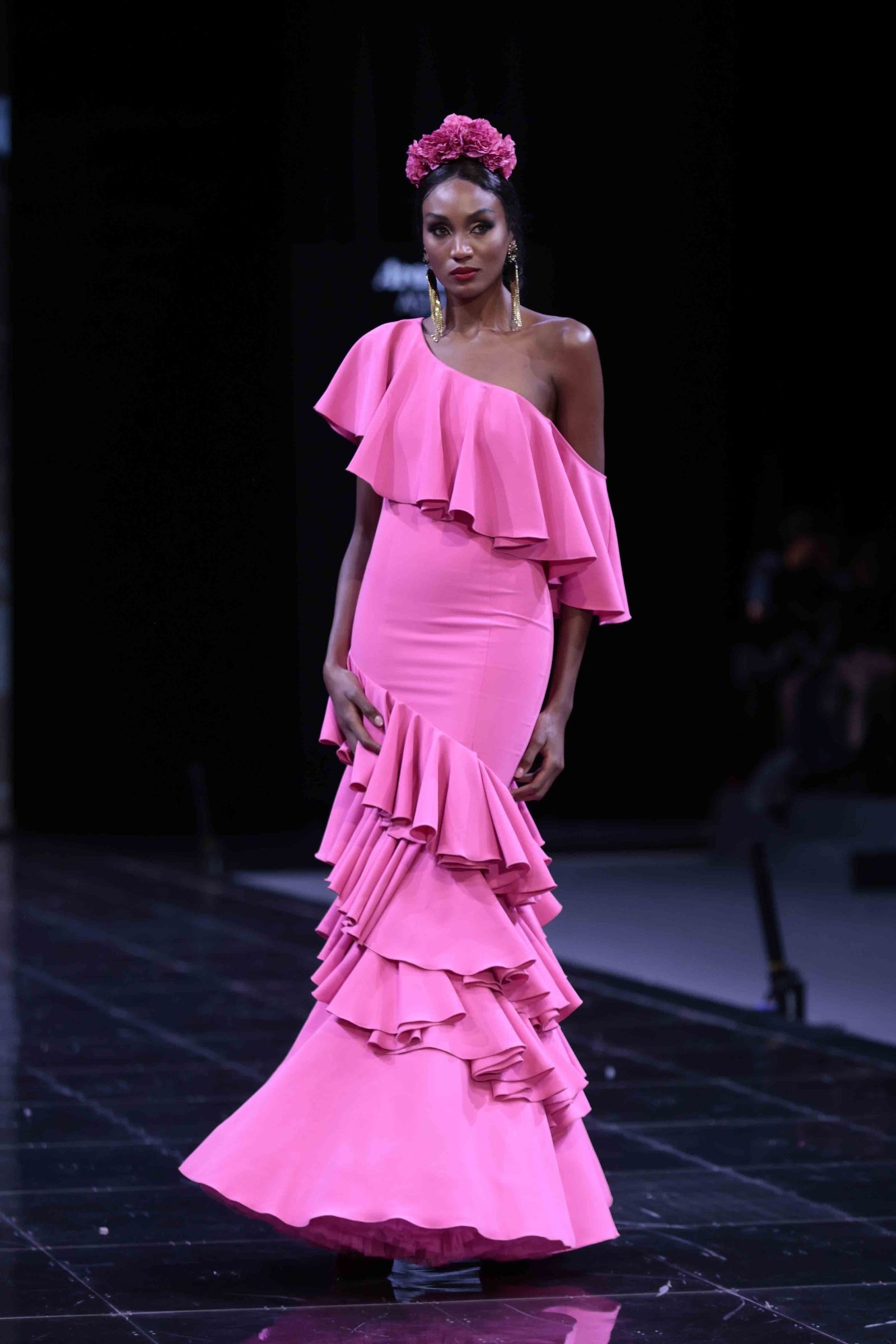 Desfile de Pilar Rubio en SIMOF de 2024, todas las fotos