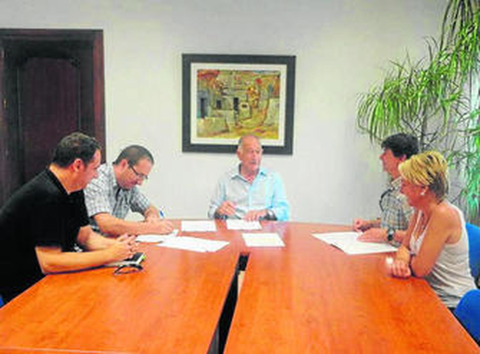 Gabriel Amat y Andrés García Ibáñez acompañados de Eloisa Cabrera.