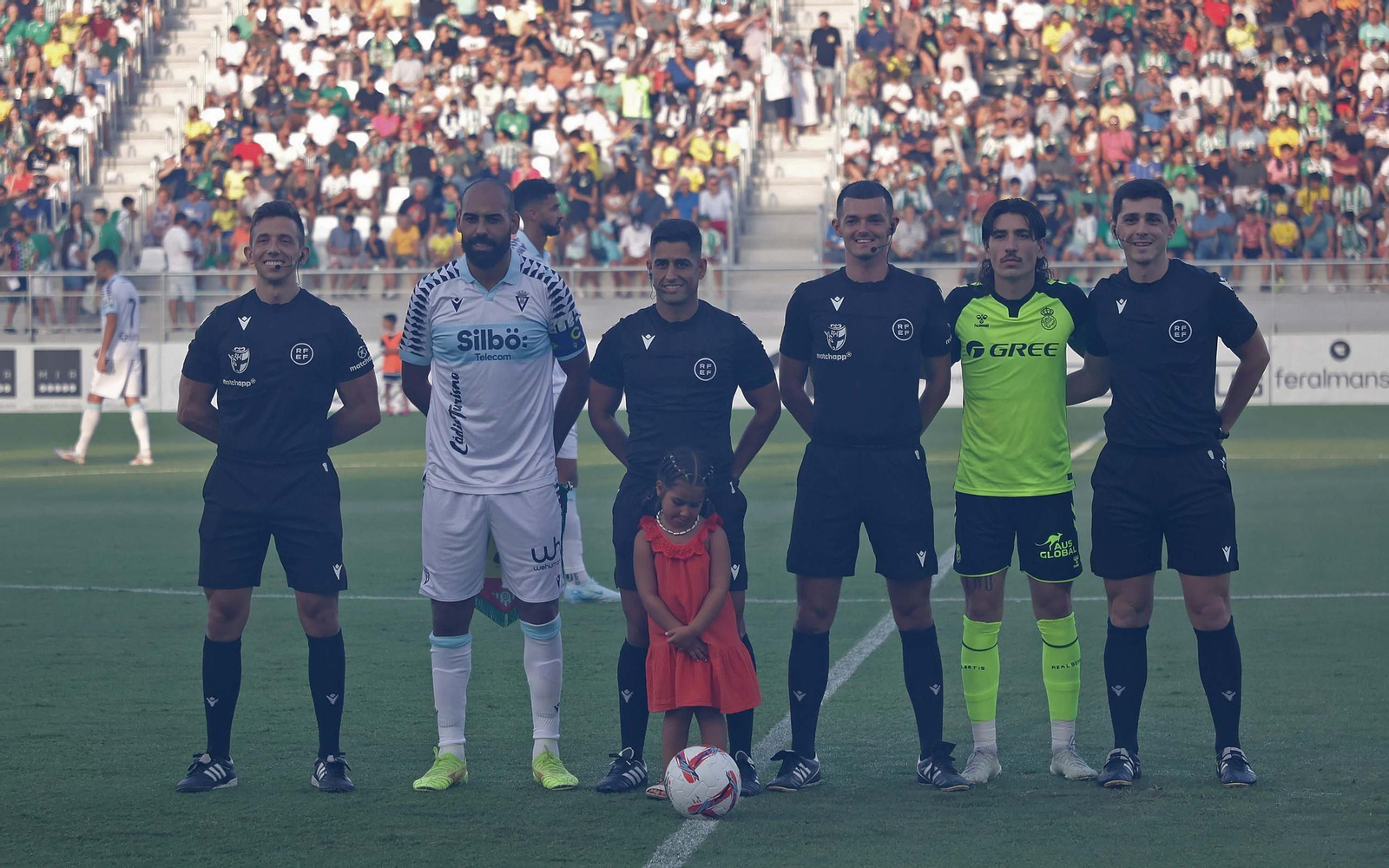 Las mejores fotos del Real Betis - Cádiz CF celebrado en el Ciudad de La Línea