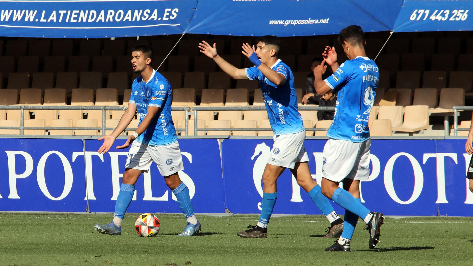 Imágenes del Xerez DFC - Conil CF en Chapín