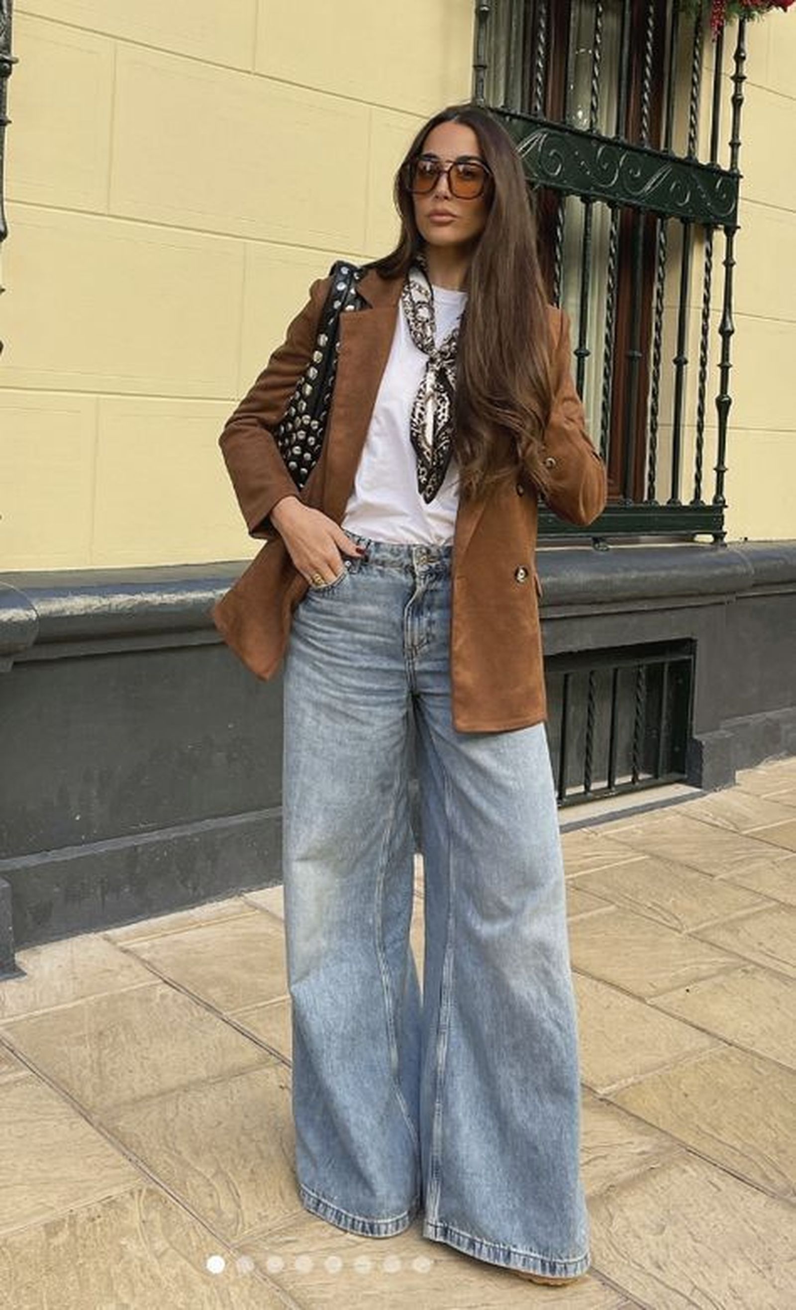 El efecto ante es uno de los más otoñales y siempre puedes añadirlo en un look a través de una chaqueta.