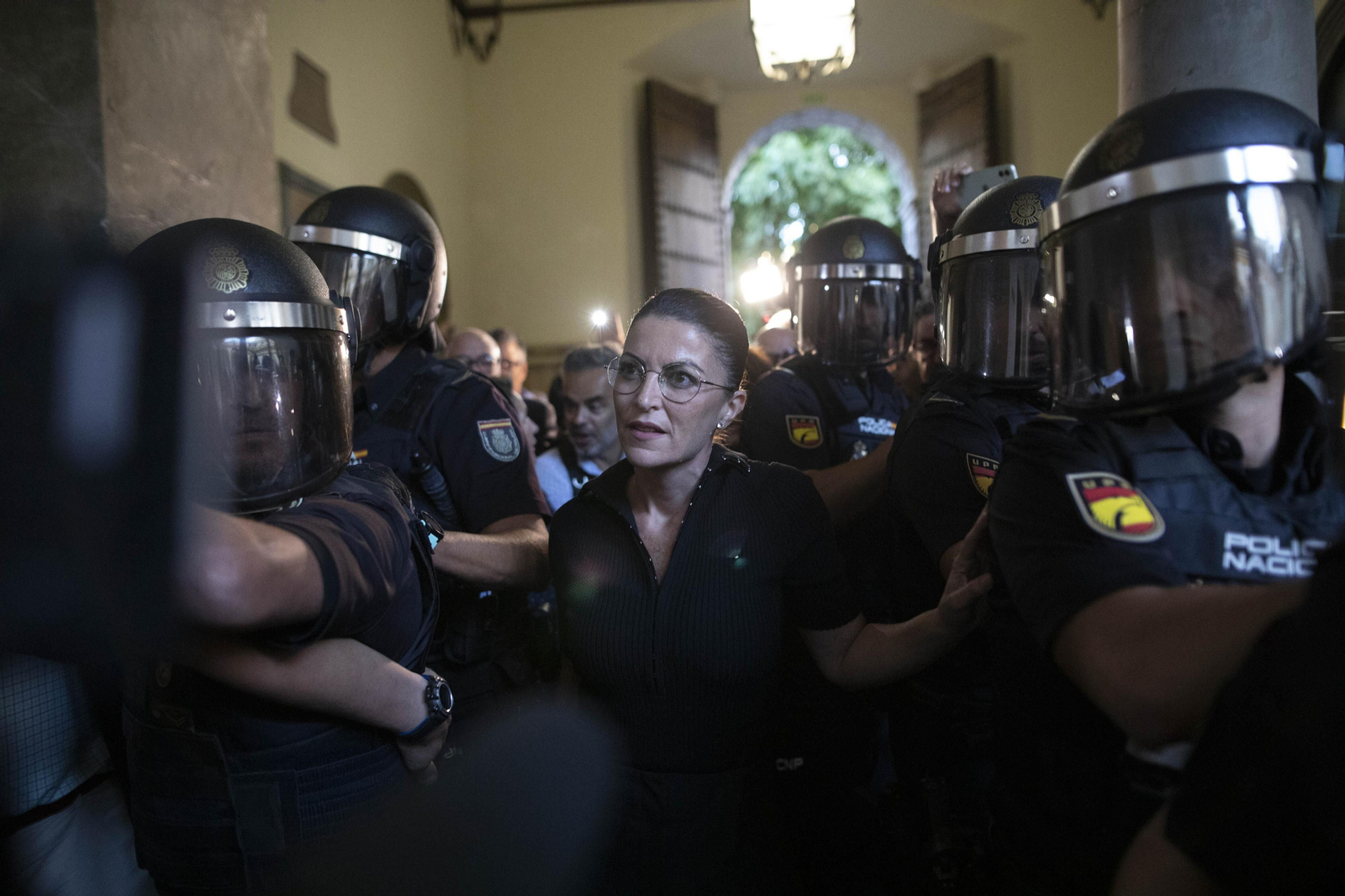 Altercados en la conferencia de Macarena Olona en Granada