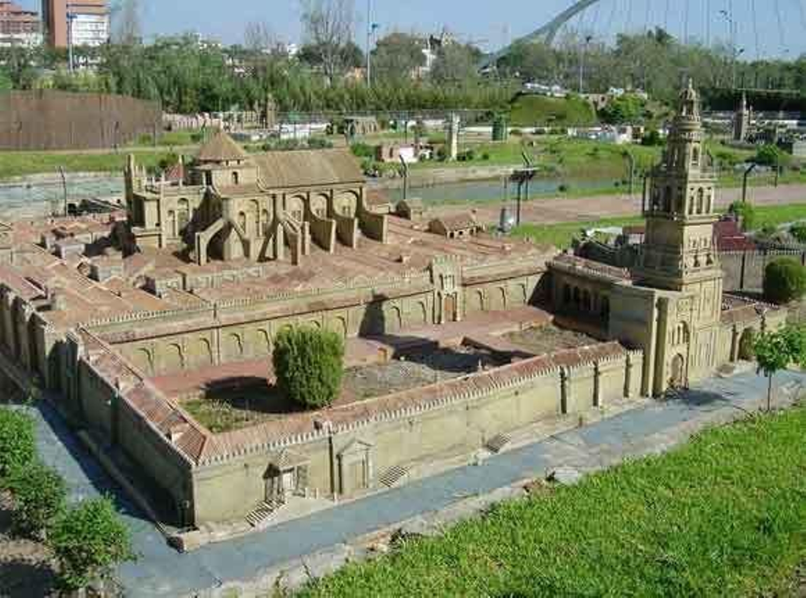 'Andalucía de los Niños' abrirá al público "el próximo verano"