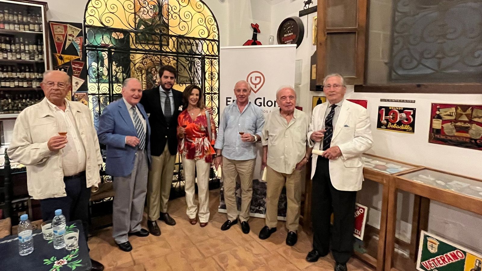 Los participantes, junto a Juan Souto y Juan Luis Bretón.