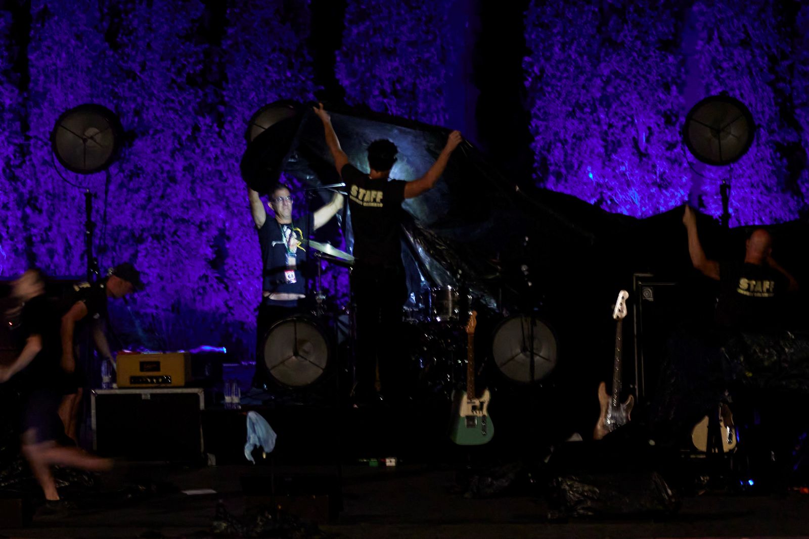 Andrés Calamaro conquista al Generalife y se mete al público en el bolsillo