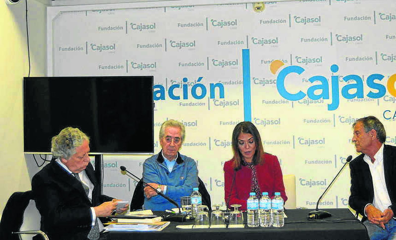 Miguel Ángel Aguillar, Román Orozco, Soco López y Antonio Casado, durante la Tertulia, en la Fundación Cajasol.