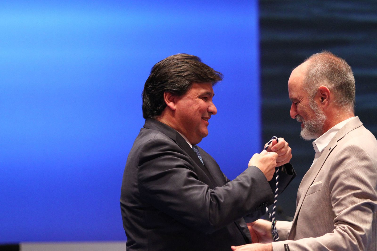 Imágenes de la entrega de las medallas de Huelva