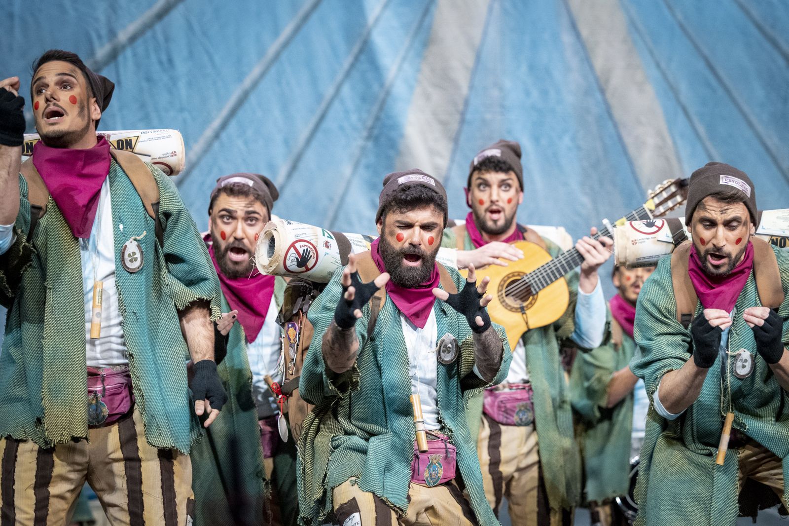 Comparsa 'Los revoleaos'