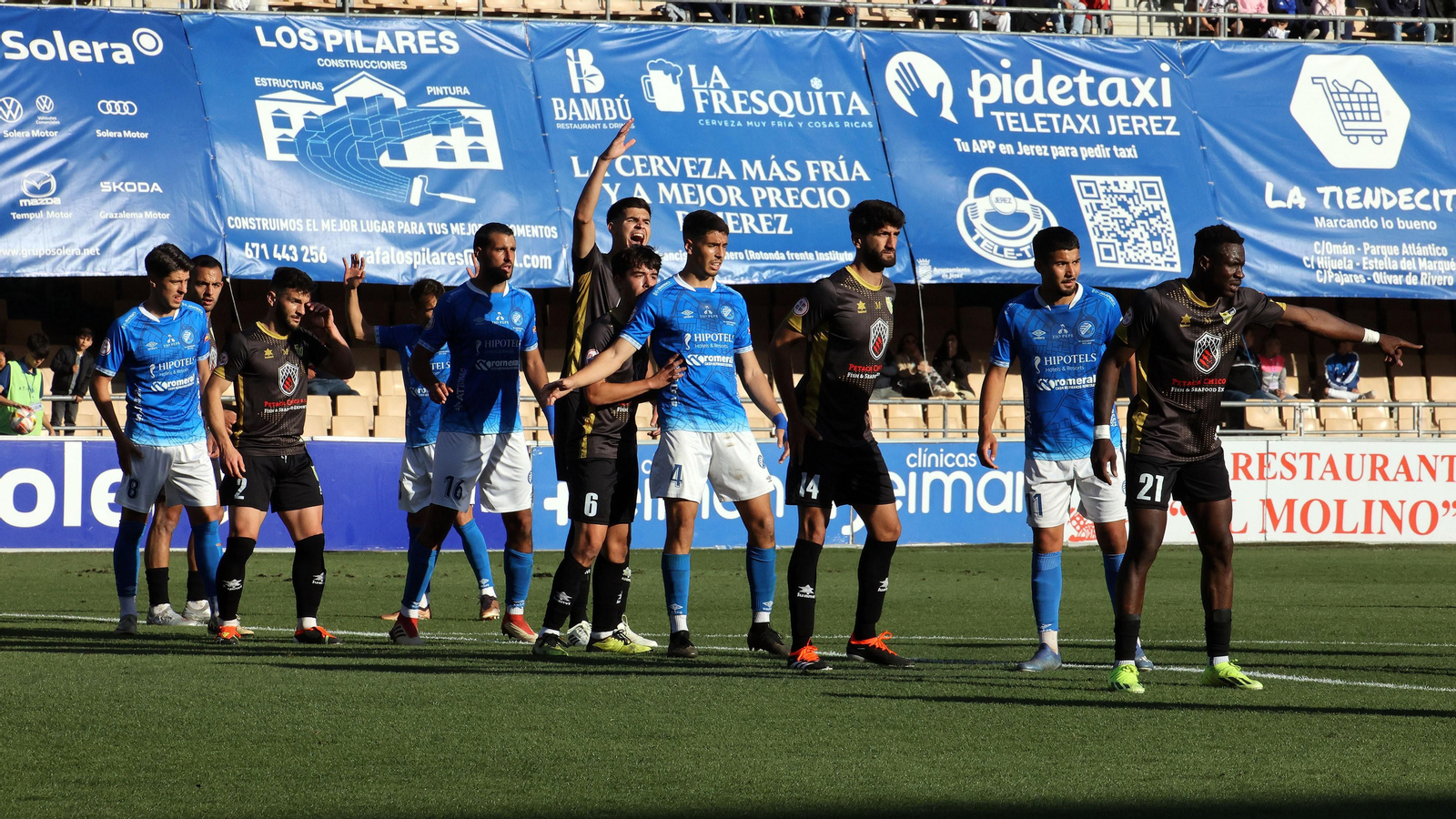 Imágenes del Xerez DFC - Conil CF en Chapín