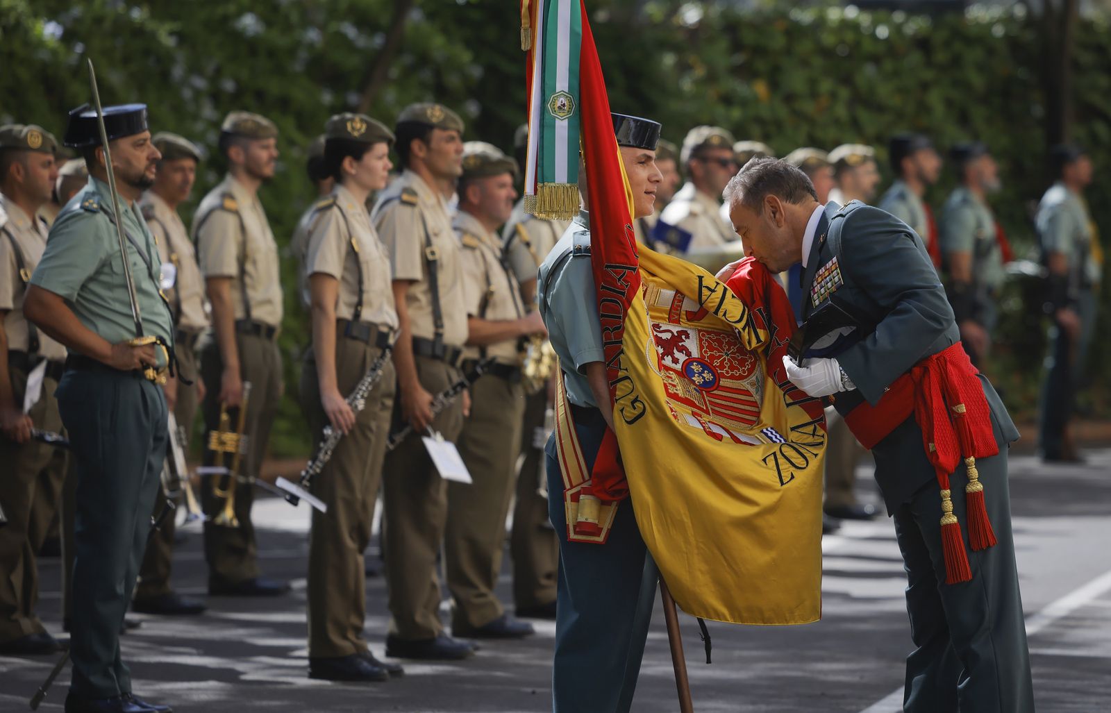 Las fotos de la despedida del  jefe de la IV Zona de la Guardia Civil, Alfonso Rodríguez Castillo