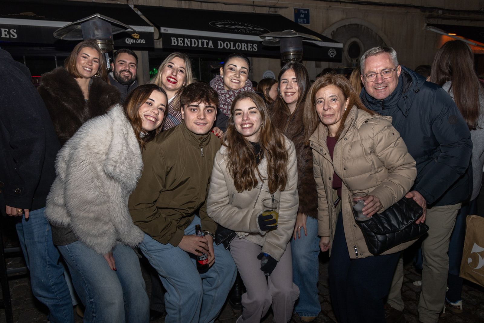 Así disfruta Jaén del concierto extraordinario a pie de calle: "Único Pop Rock"